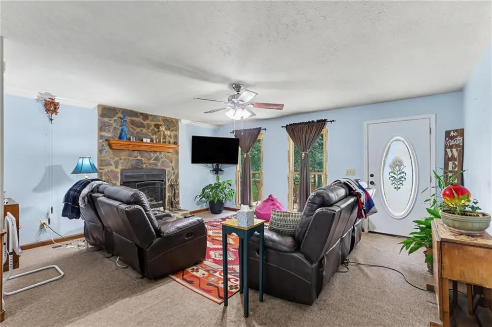 150 Aspen Lake Drive E Newnan, GA 30263