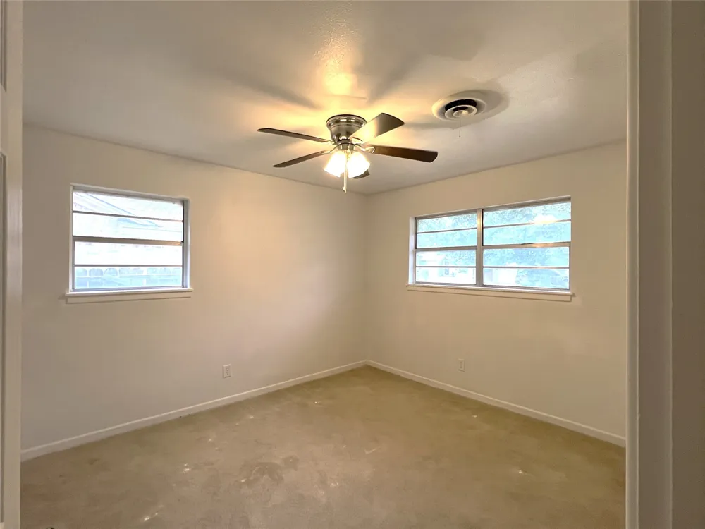 410 Rosalee Henrietta, TX 76365