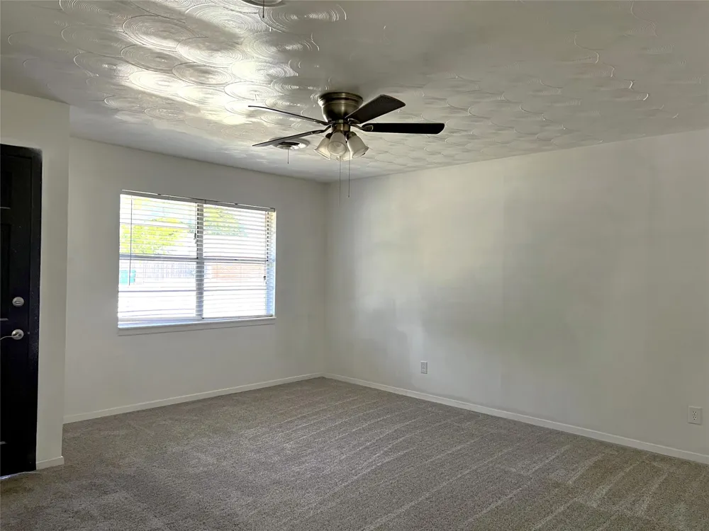 410 Rosalee Henrietta, TX 76365