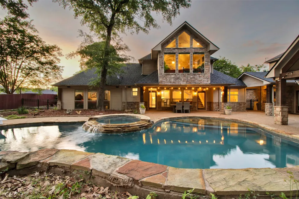 3815 Holly Ridge Drive Longview, TX 75605