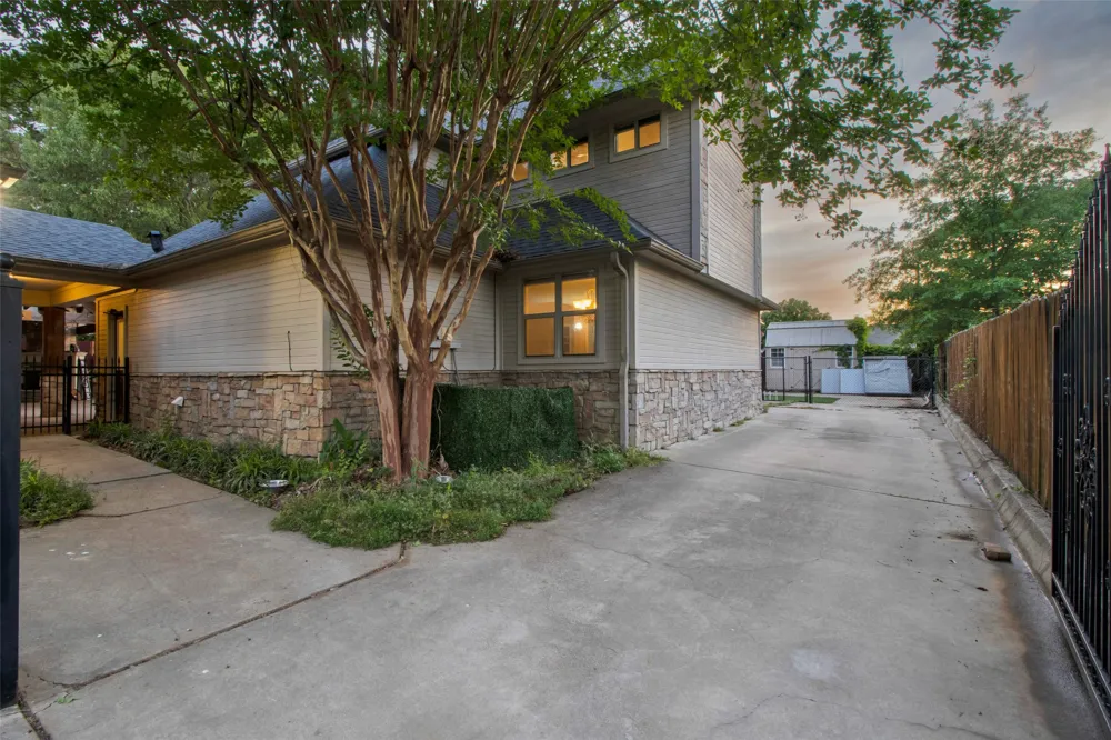 3815 Holly Ridge Drive Longview, TX 75605
