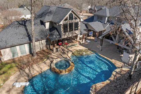 3815 Holly Ridge Drive