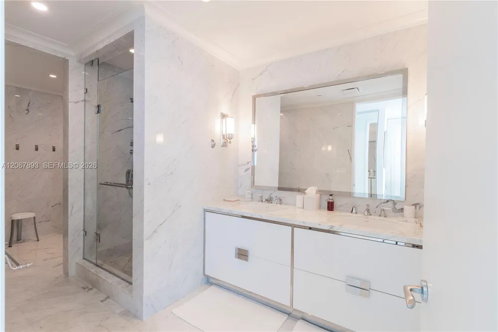 15701 Collins Ave #3005 Sunny Isles Beach, FL 33160