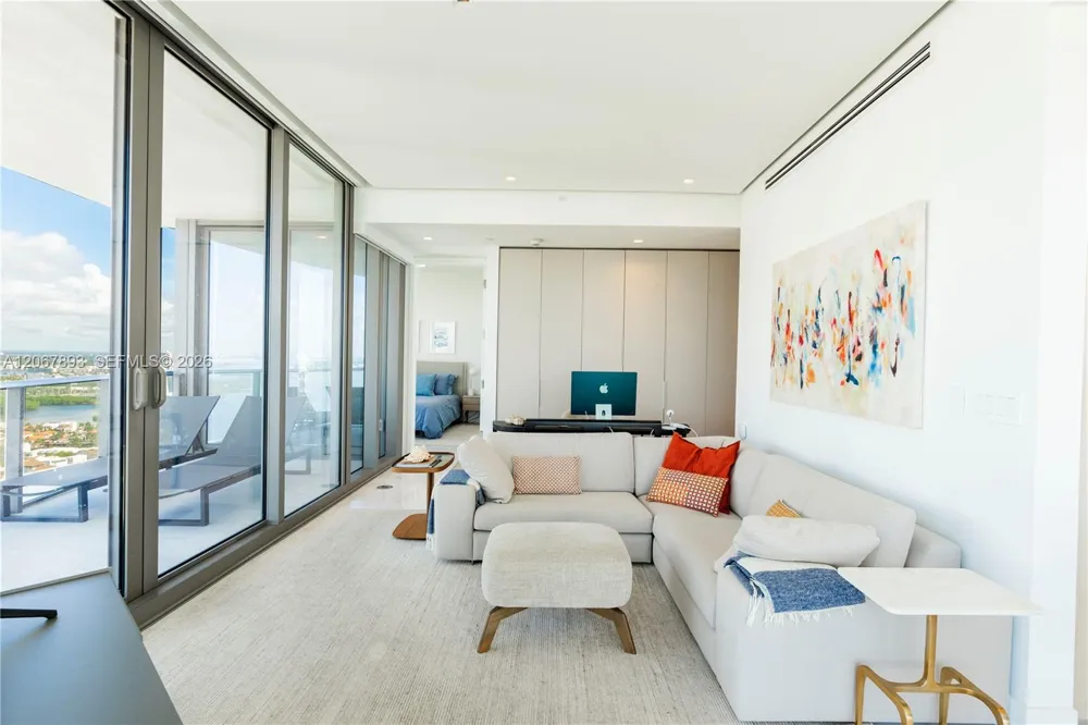 15701 Collins Ave #3005 Sunny Isles Beach, FL 33160