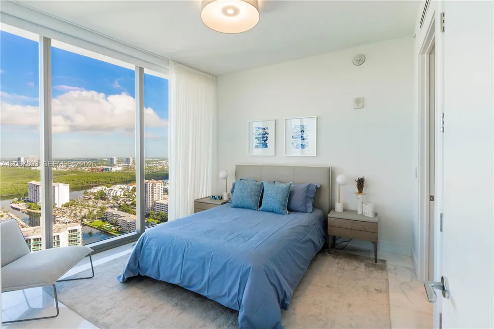 15701 Collins Ave #3005 Sunny Isles Beach, FL 33160