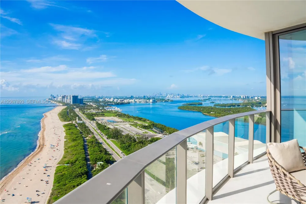 15701 Collins Ave #3005 Sunny Isles Beach, FL 33160