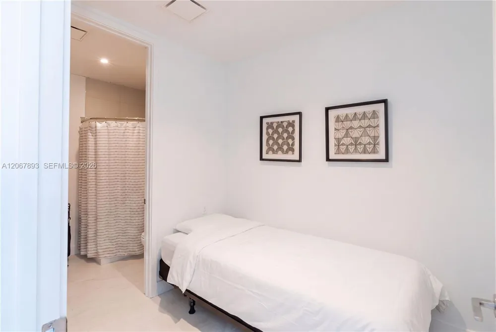 15701 Collins Ave #3005 Sunny Isles Beach, FL 33160