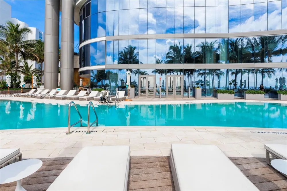 15701 Collins Ave #3005 Sunny Isles Beach, FL 33160