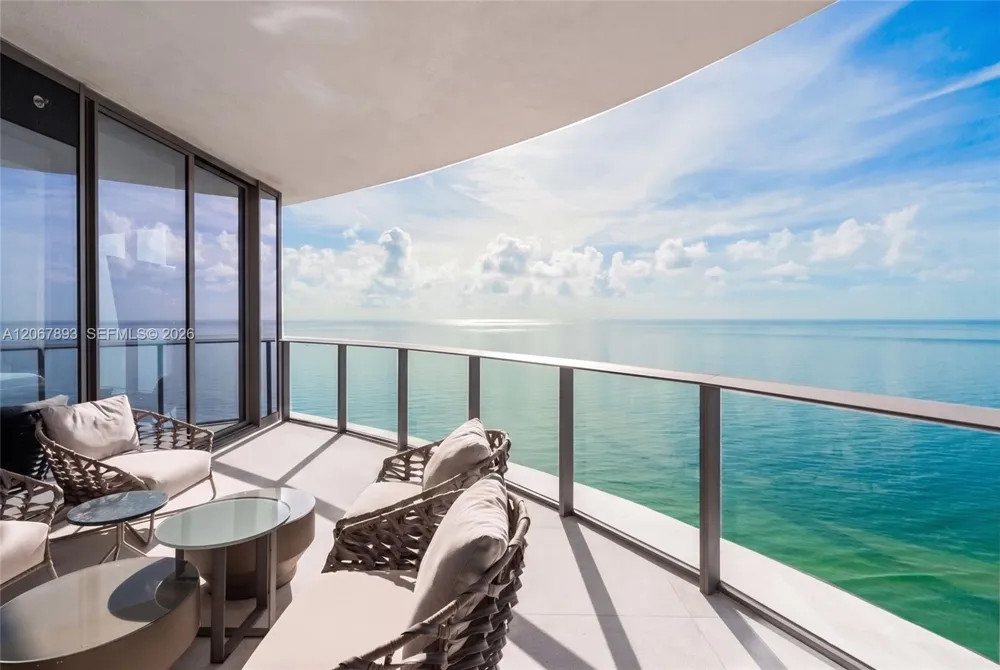 15701 Collins Ave #3005 Sunny Isles Beach, FL 33160