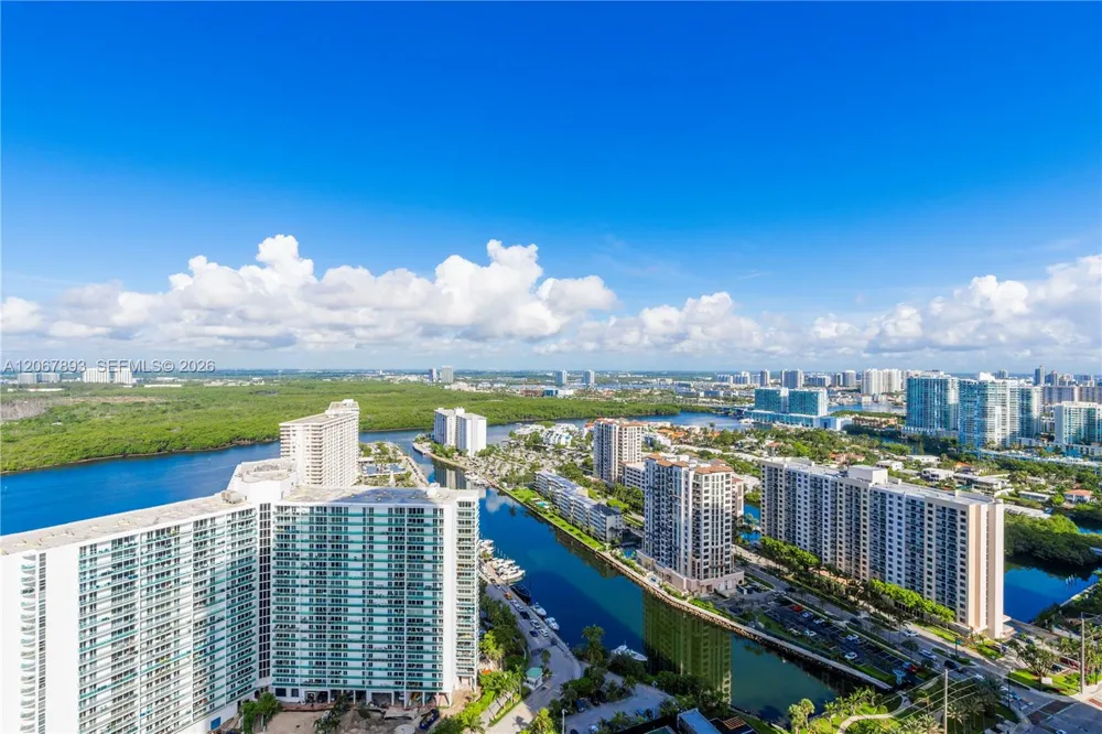 15701 Collins Ave #3005 Sunny Isles Beach, FL 33160