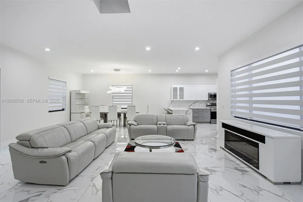 13331 SW 41st St Miami, FL 33175