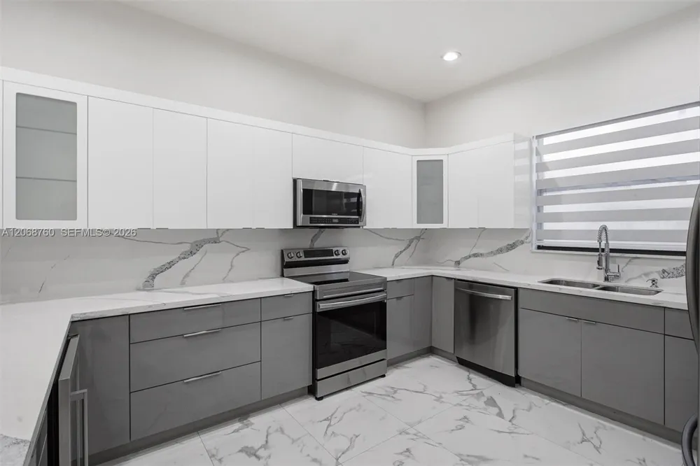 13331 SW 41st St Miami, FL 33175