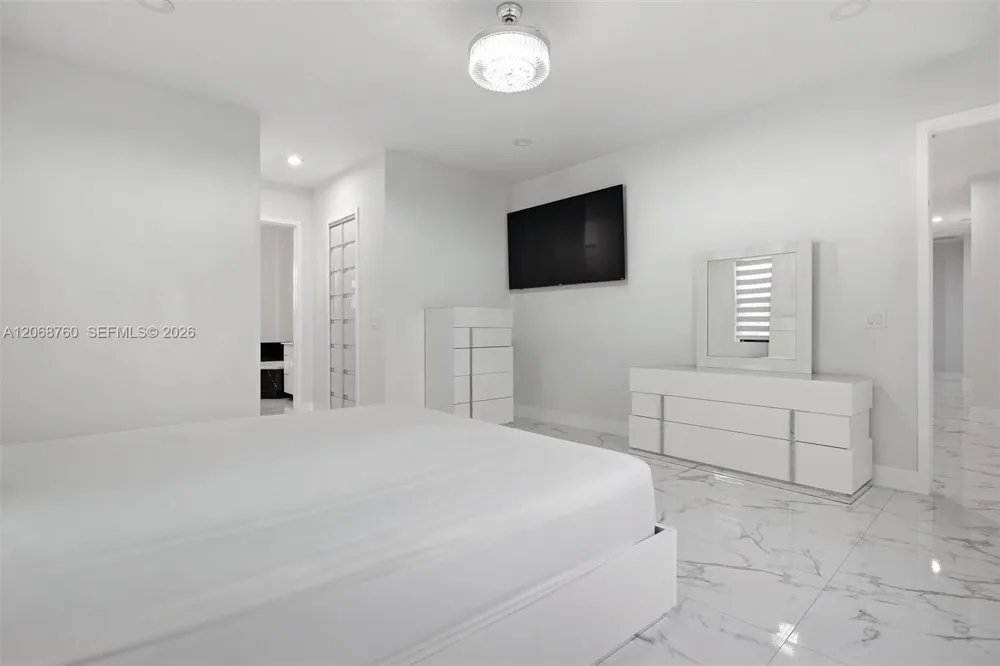 13331 SW 41st St Miami, FL 33175