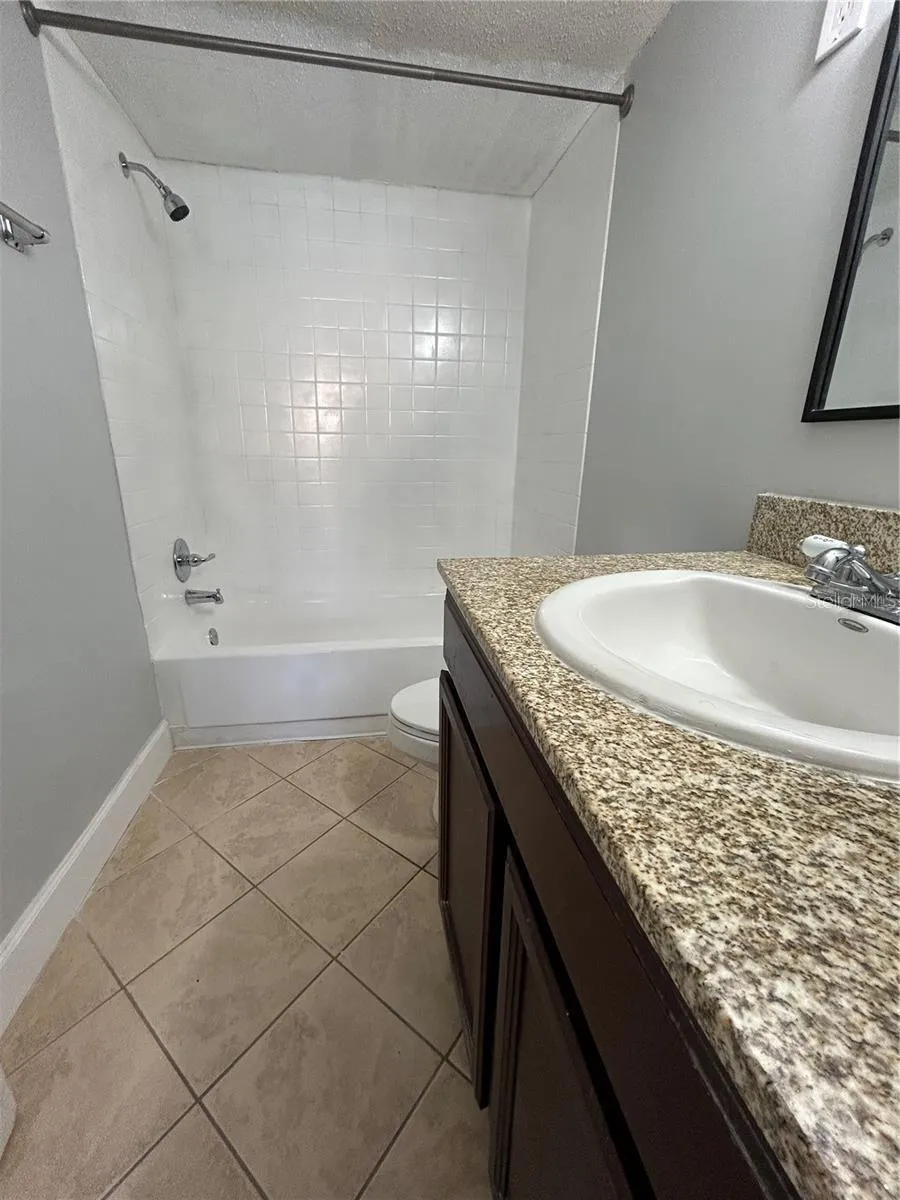 946 LAKE DESTINY ROAD #D Altamonte Springs, FL 32714