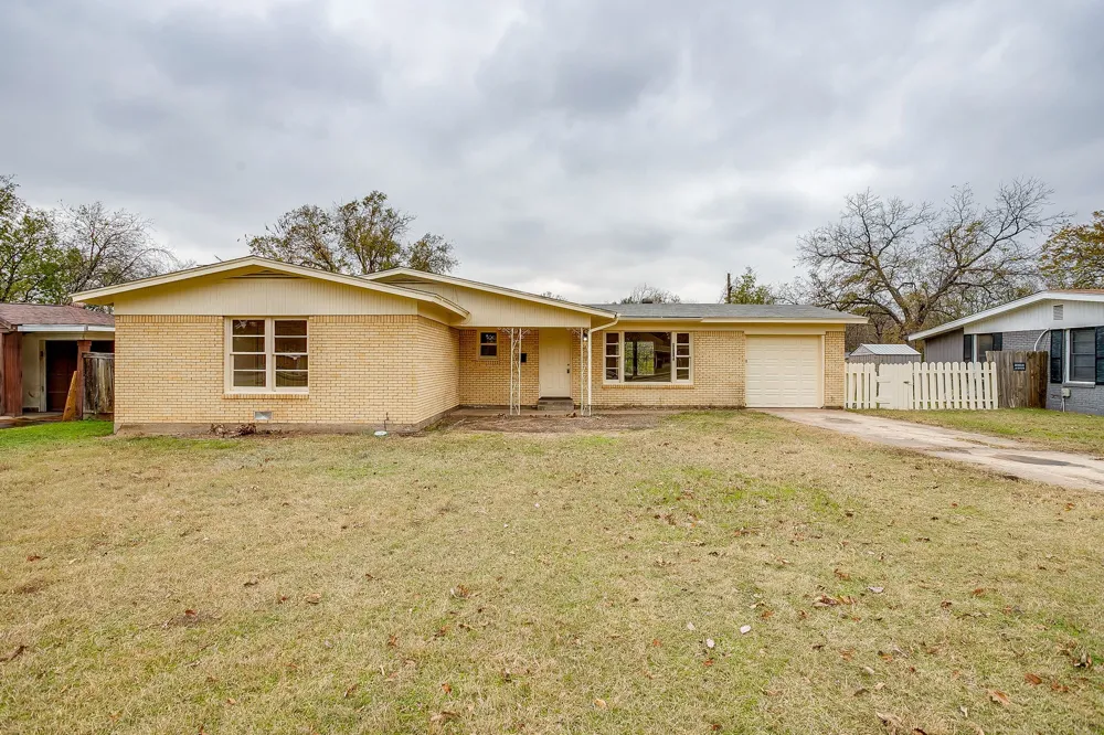 4315 Mackey Drive North Richland Hills, TX 76180