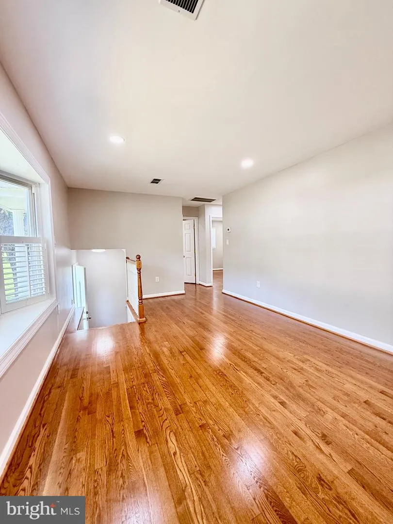 3931 FORESTDALE AVENUE Woodbridge, VA 22193