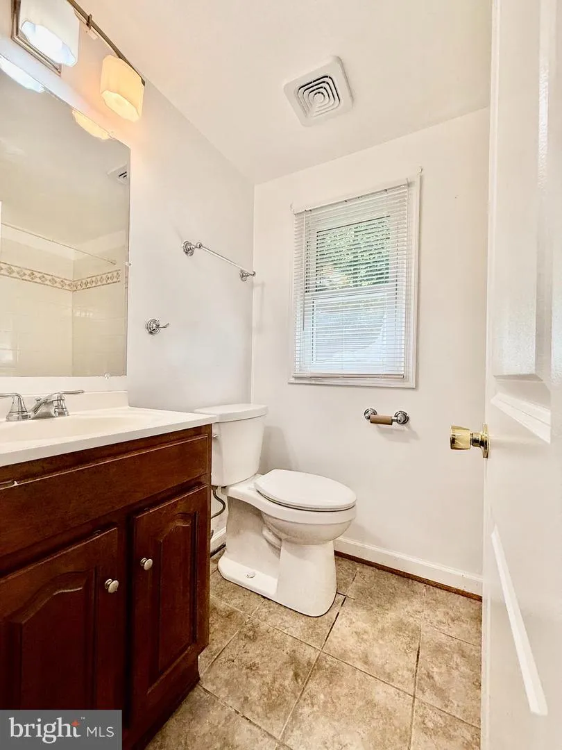 3931 FORESTDALE AVENUE Woodbridge, VA 22193
