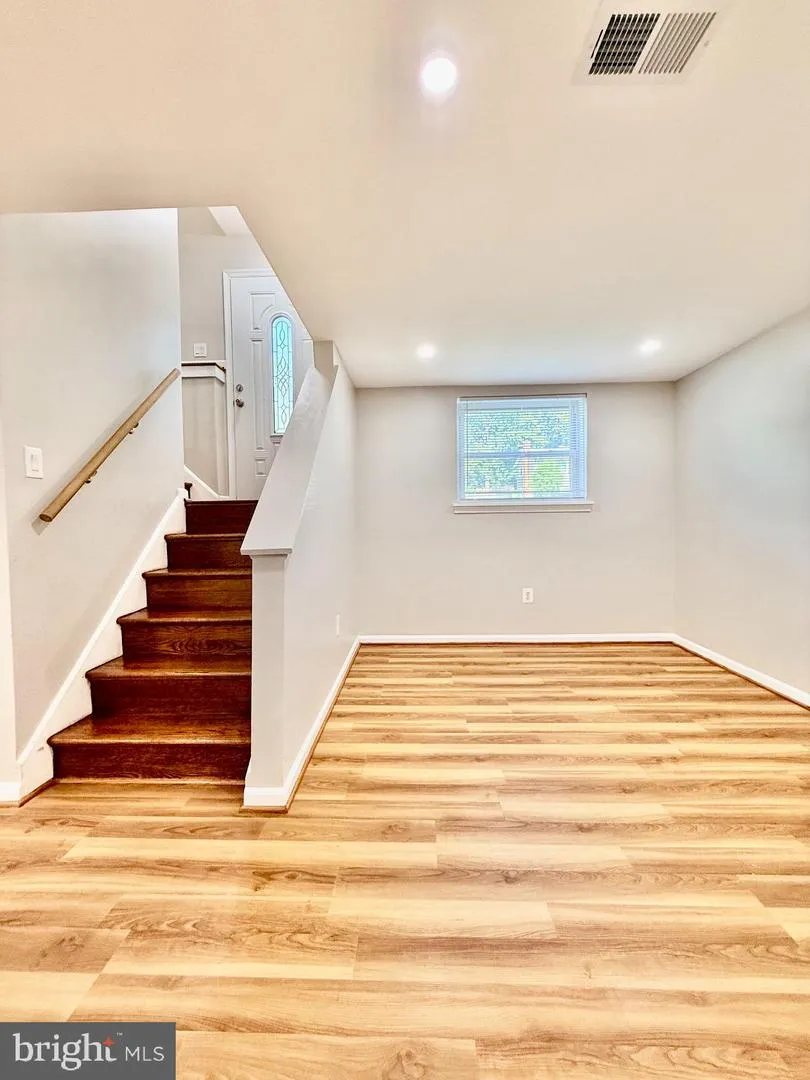 3931 FORESTDALE AVENUE Woodbridge, VA 22193