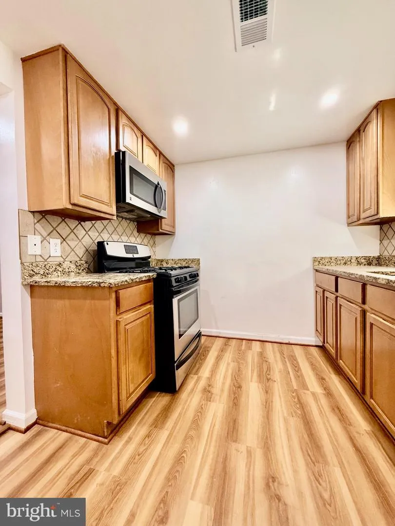 3931 FORESTDALE AVENUE Woodbridge, VA 22193
