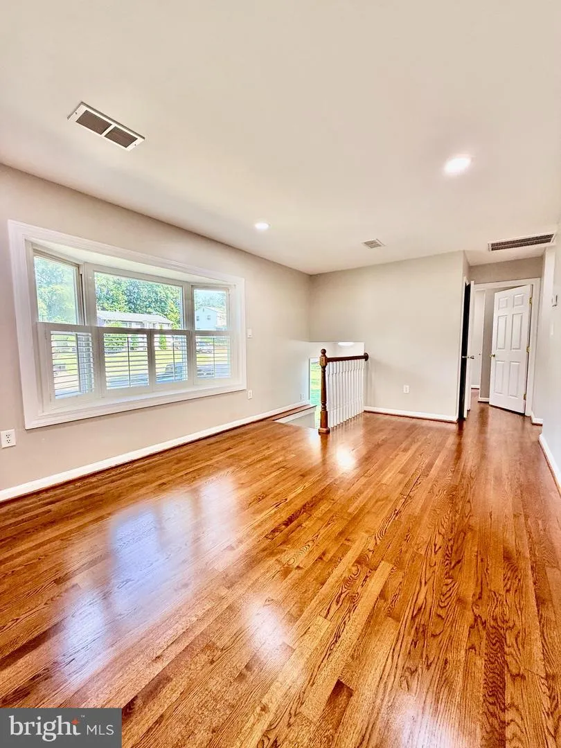 3931 FORESTDALE AVENUE Woodbridge, VA 22193