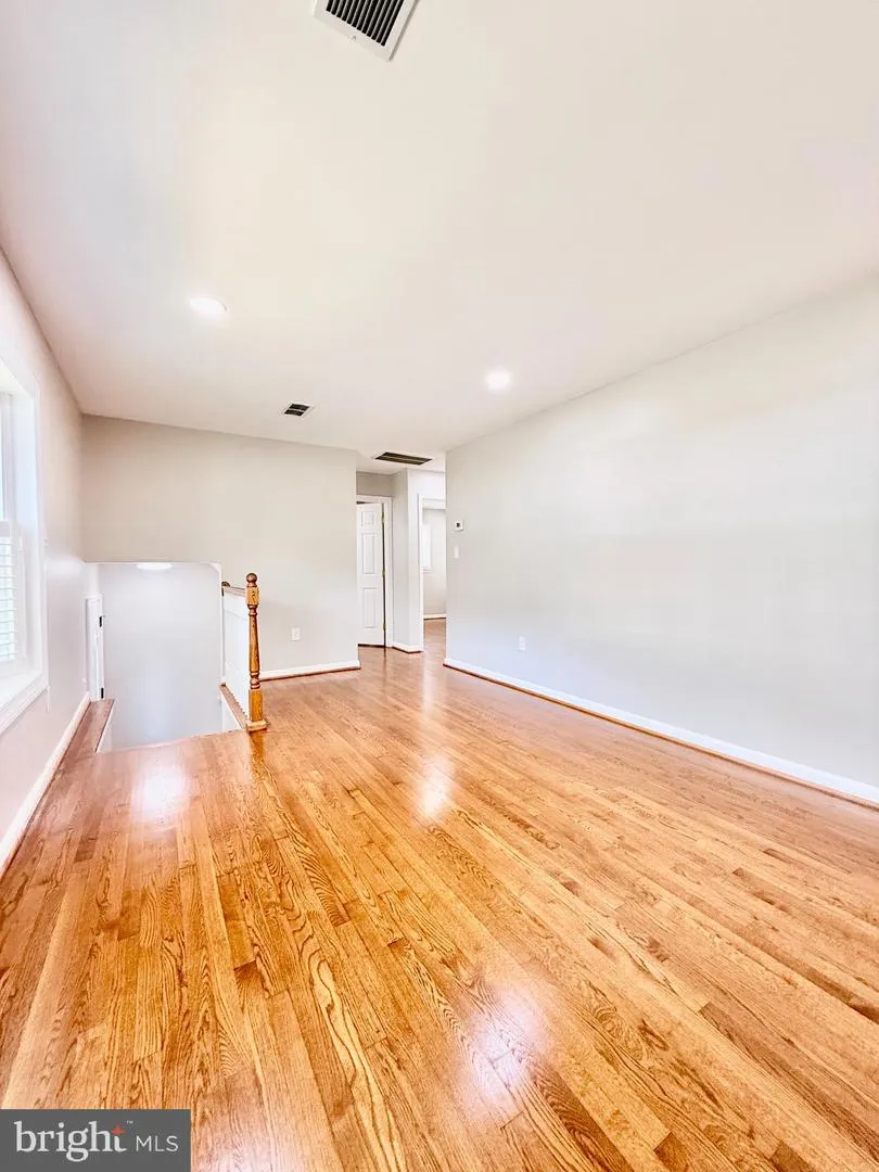 3931 FORESTDALE AVENUE Woodbridge, VA 22193