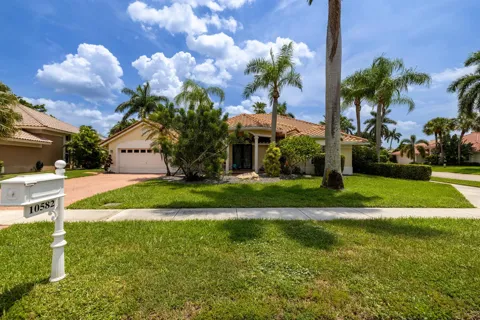 10582 MAPLE CHASE DRIVE