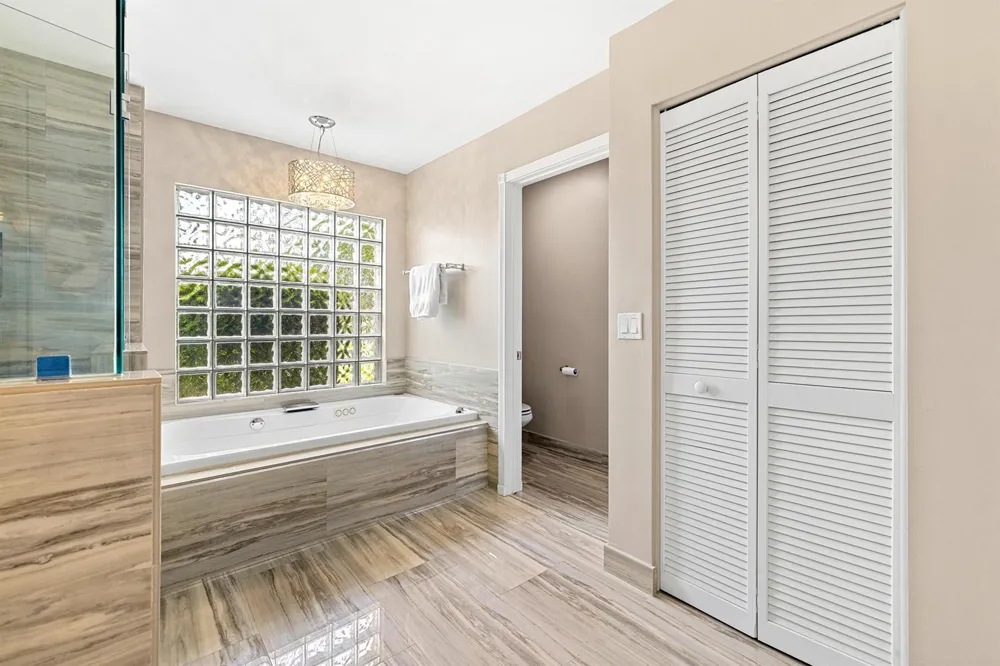 10582 MAPLE CHASE DRIVE Boca Raton, FL 33498