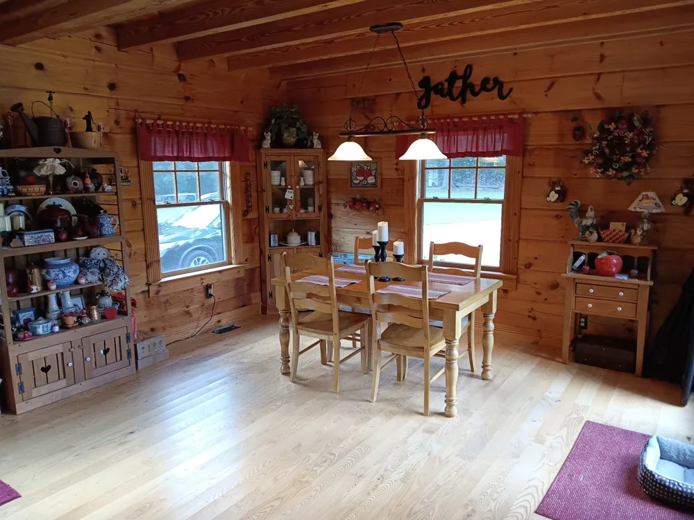 3056 E Big Richland Creek Rd Mc Ewen, TN 37101