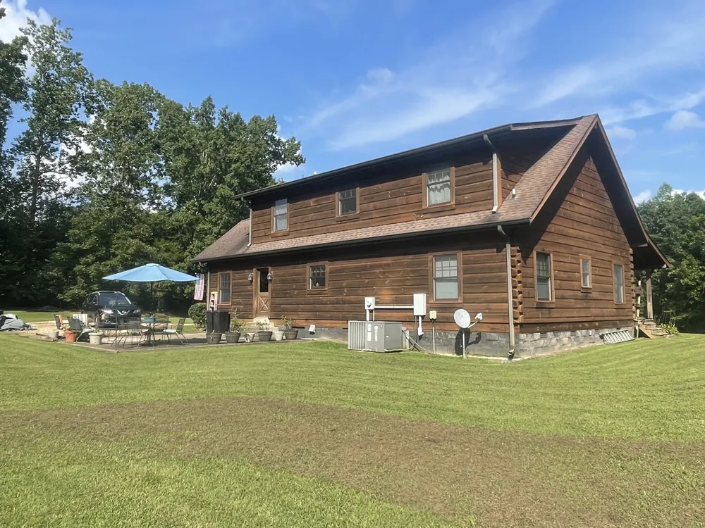 3056 E Big Richland Creek Rd Mc Ewen, TN 37101