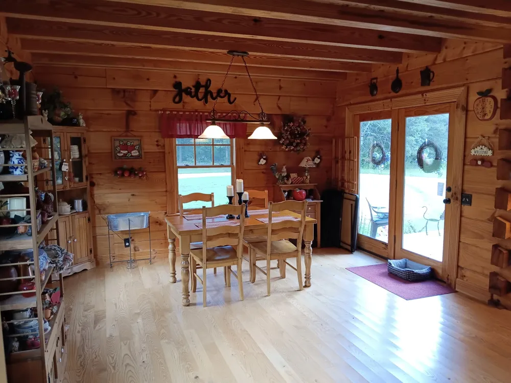 3056 E Big Richland Creek Rd Mc Ewen, TN 37101