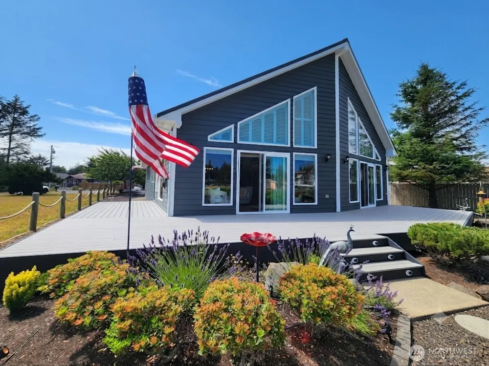 798 Cod Court SW Ocean Shores, WA 98569