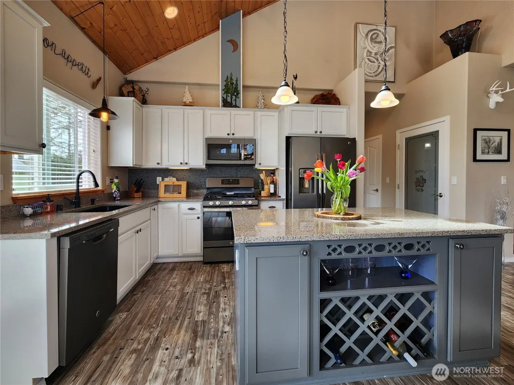 798 Cod Court SW Ocean Shores, WA 98569