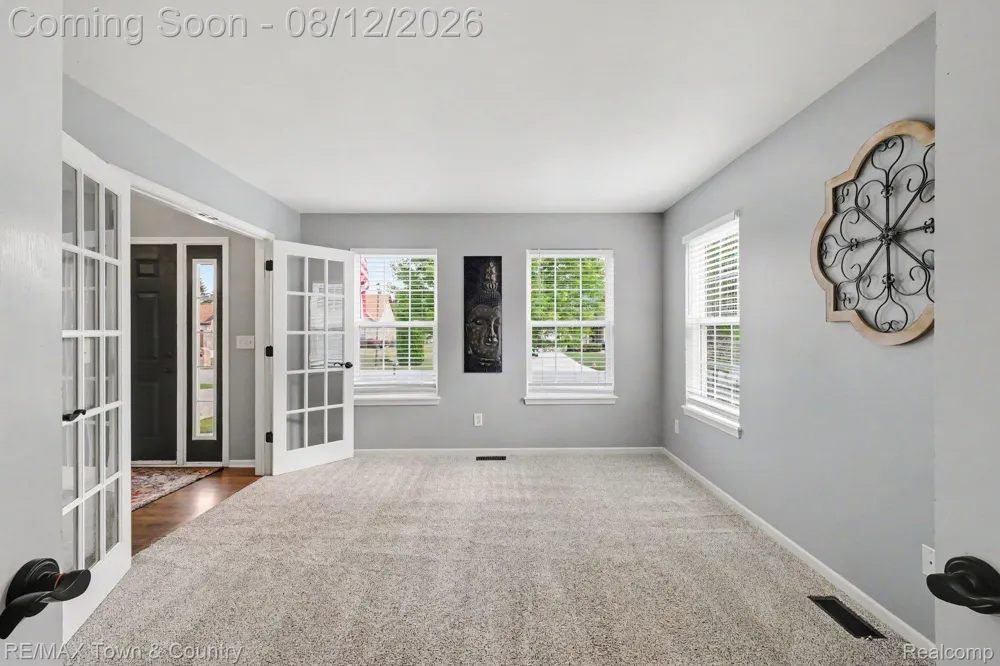 5048 Meadowbrook Lane Flushing Charter Township, MI 48433