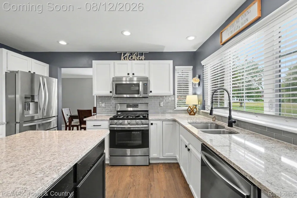 5048 Meadowbrook Lane Flushing Charter Township, MI 48433