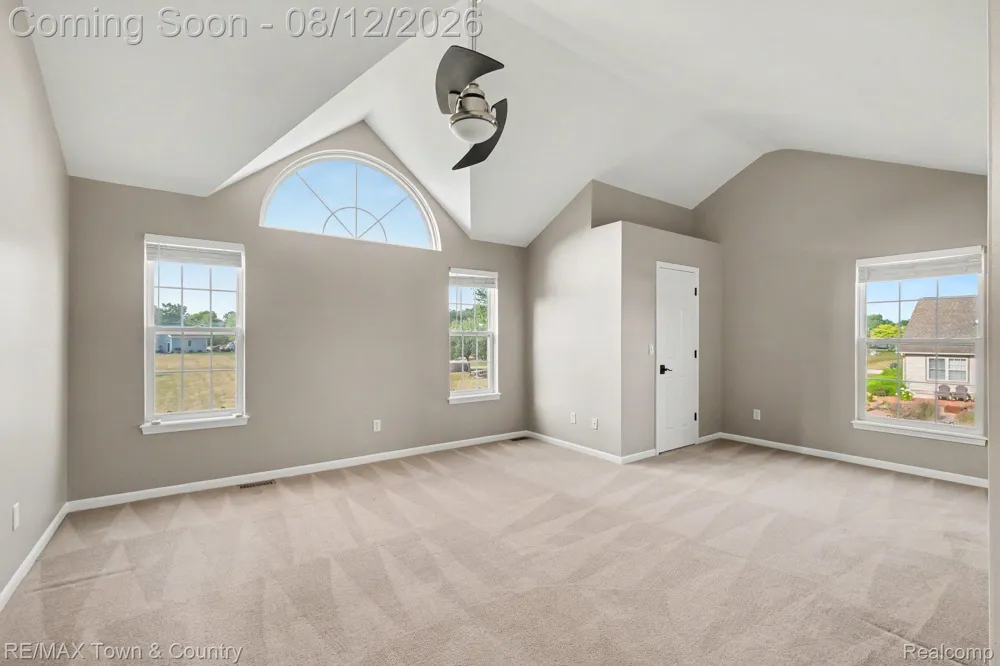 5048 Meadowbrook Lane Flushing Charter Township, MI 48433