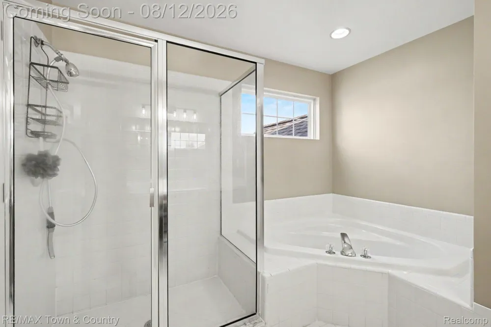 5048 Meadowbrook Lane Flushing Charter Township, MI 48433