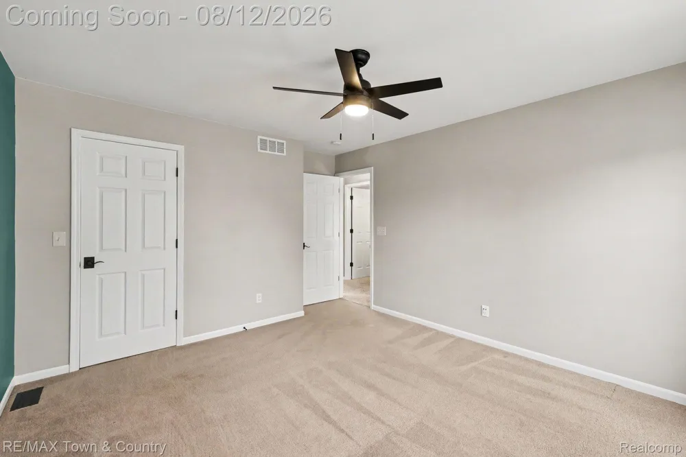 5048 Meadowbrook Lane Flushing Charter Township, MI 48433