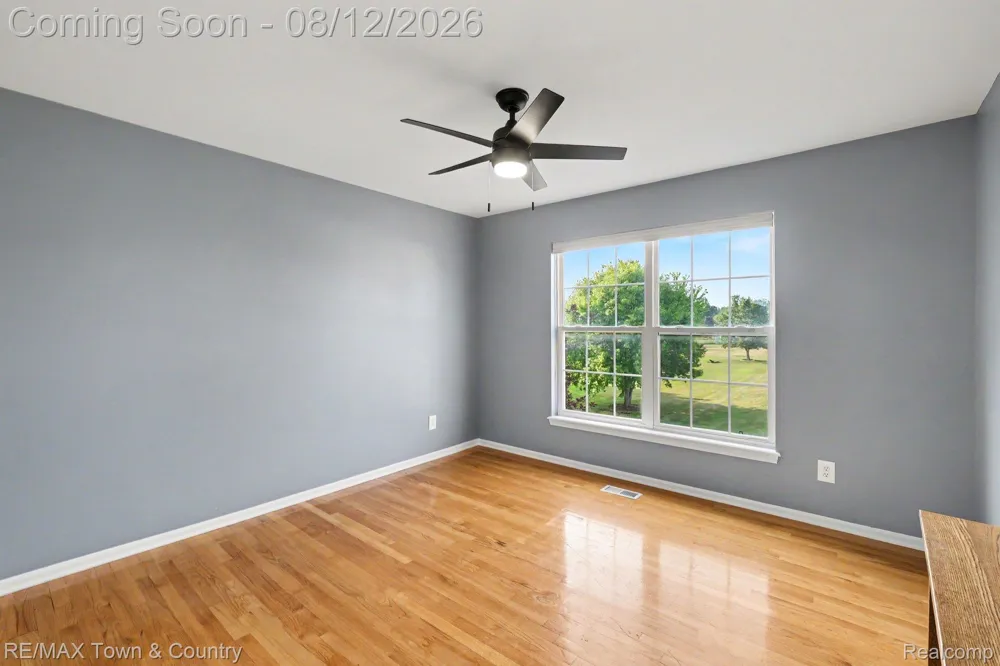5048 Meadowbrook Lane Flushing Charter Township, MI 48433