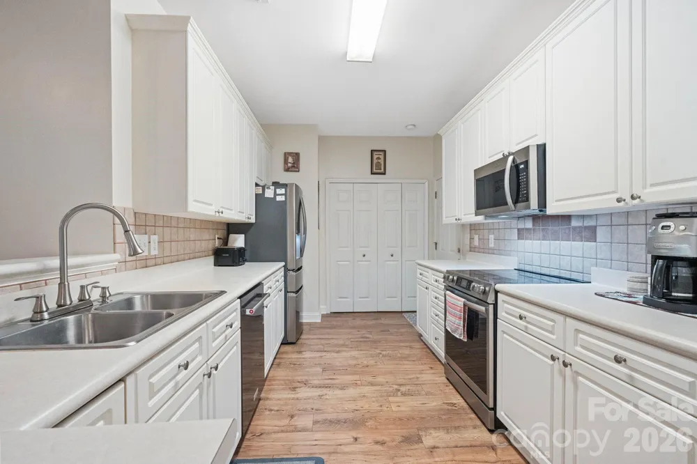 13323 Mint Lake Drive Matthews, NC 28105
