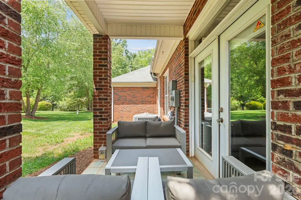 13323 Mint Lake Drive Matthews, NC 28105