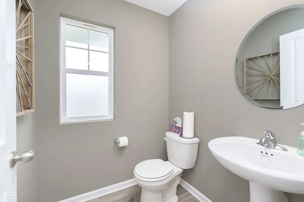 1922 Clearwater Drive Greenfield, IN 46140