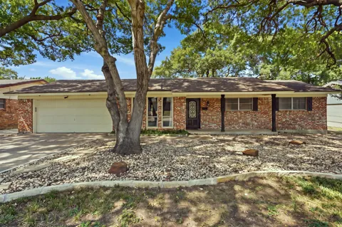 5709 Starlight Drive