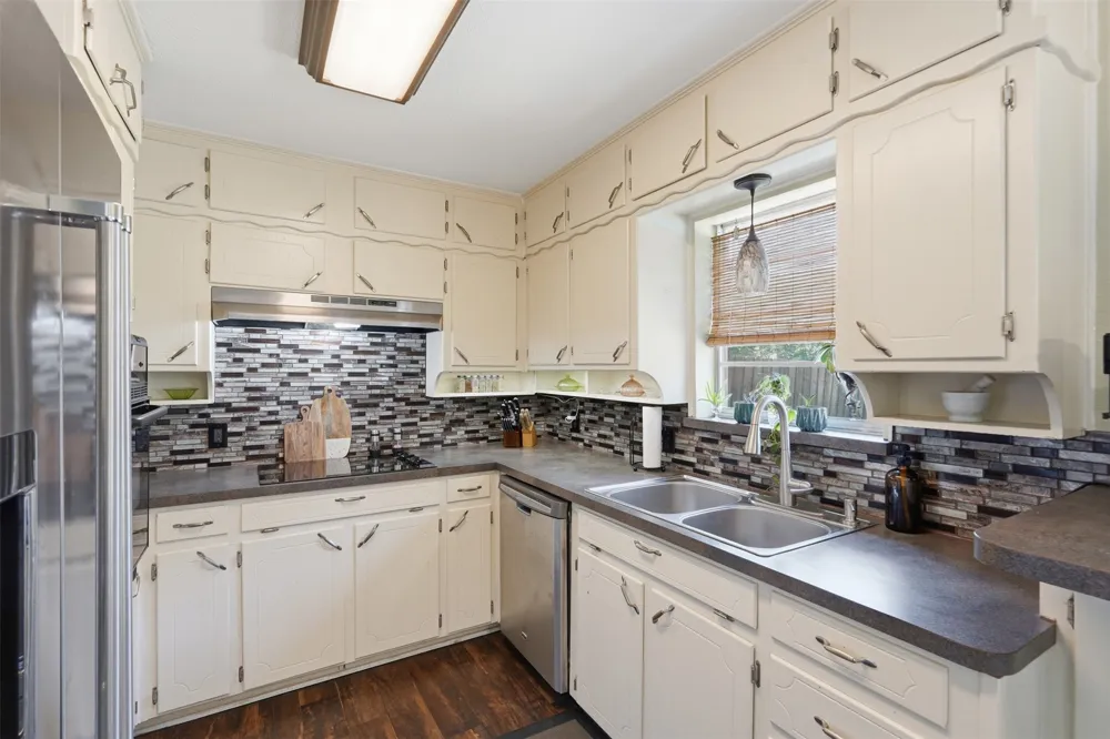 5709 Starlight Drive Haltom City, TX 76117