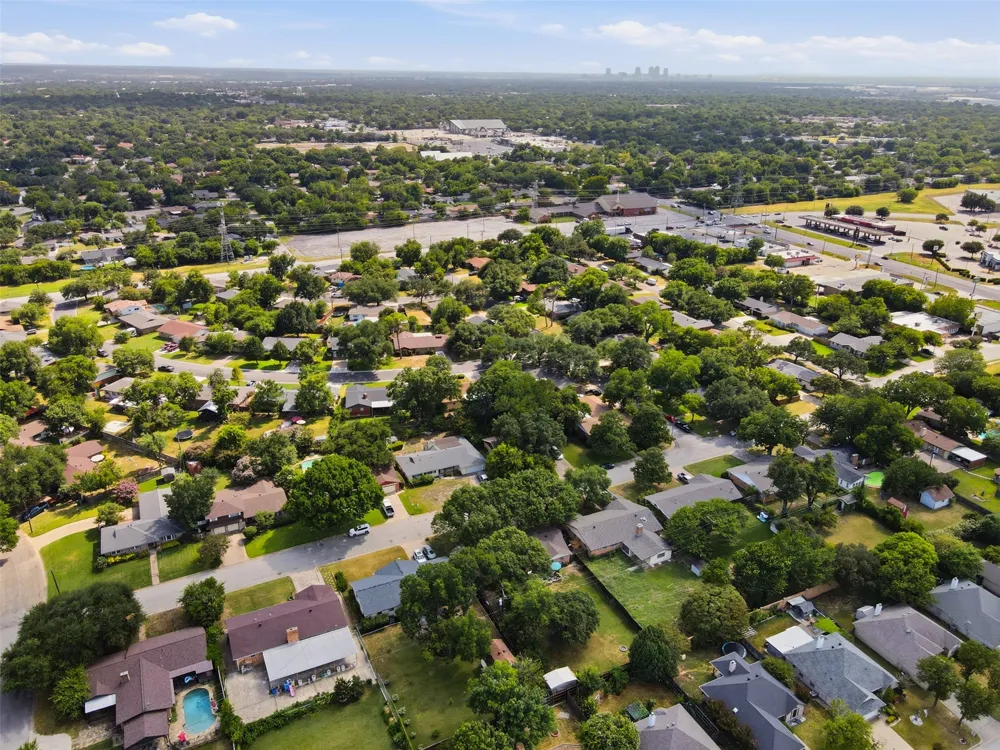 5709 Starlight Drive Haltom City, TX 76117