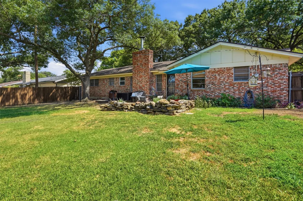 5709 Starlight Drive Haltom City, TX 76117