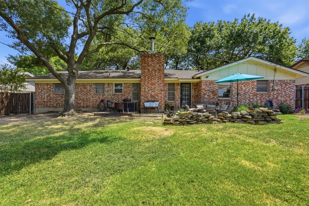 5709 Starlight Drive Haltom City, TX 76117