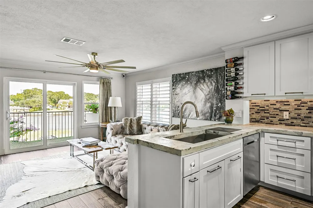 1900 Lakeside Drive Seabrook, TX 77586