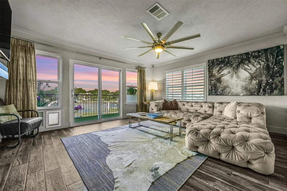 1900 Lakeside Drive Seabrook, TX 77586