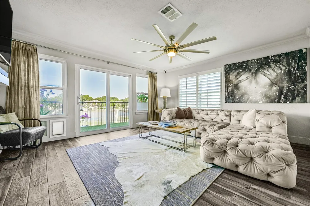 1900 Lakeside Drive Seabrook, TX 77586