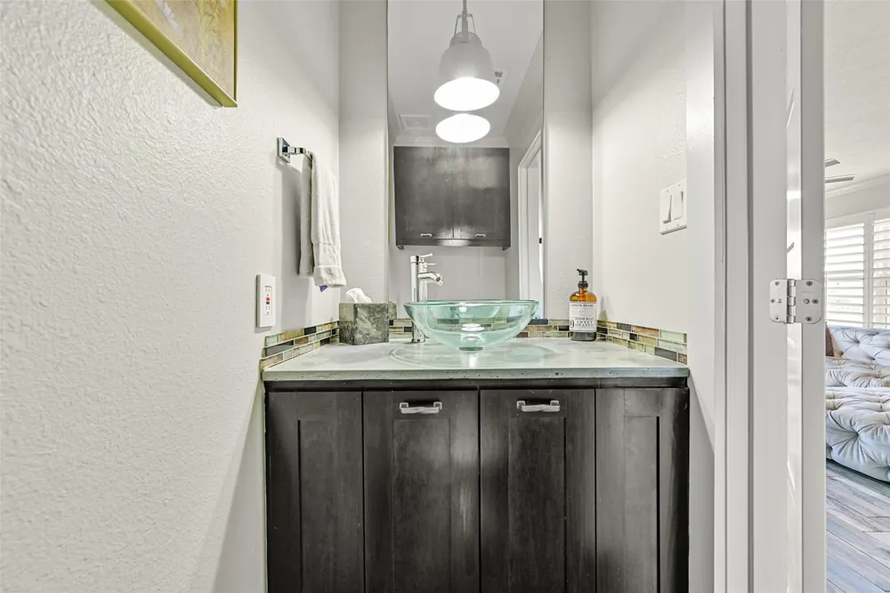 1900 Lakeside Drive Seabrook, TX 77586